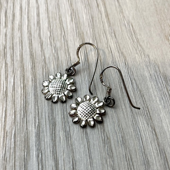 Sterling Silver Sunflower Earrings 925 HAN stamped - Picture 1 of 7